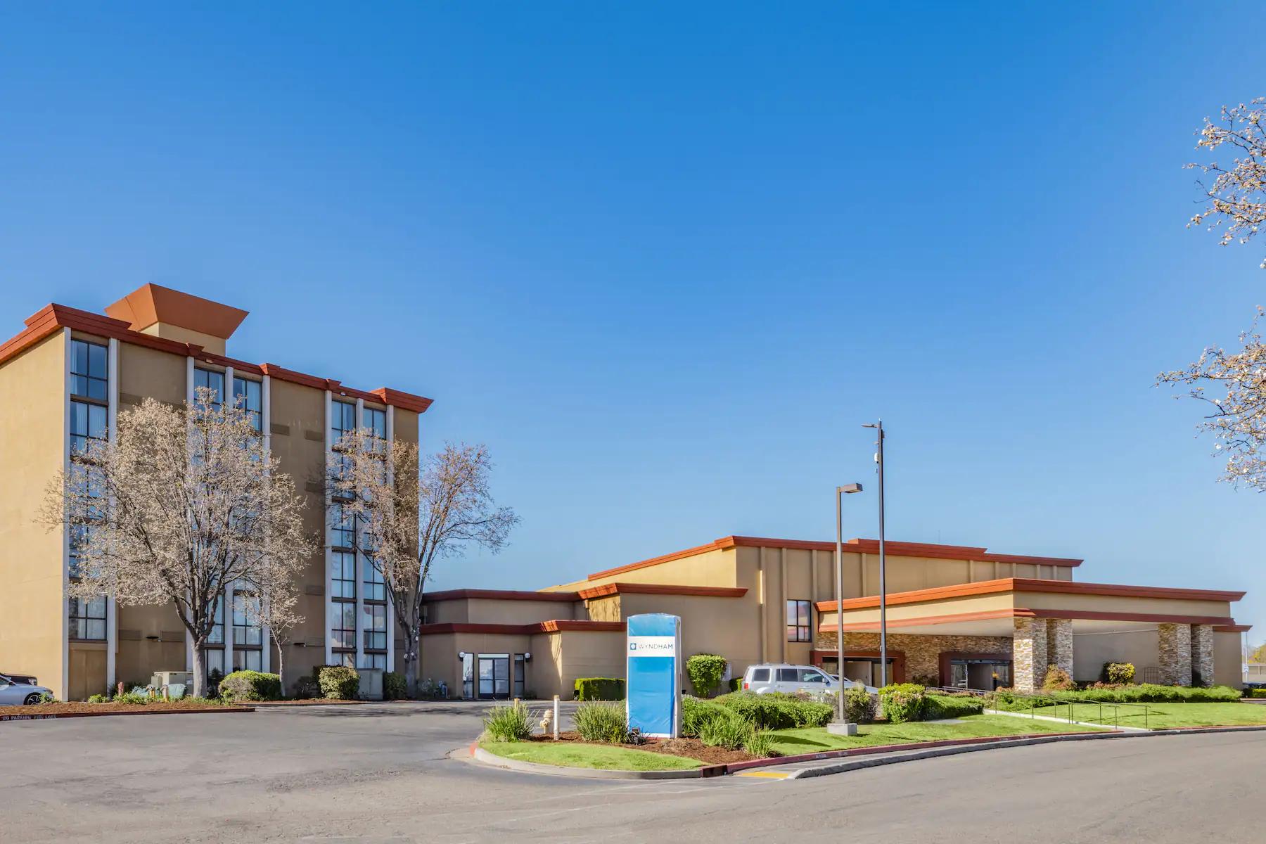 Hotel Wyndham Sacramento Carmichael Exterior foto